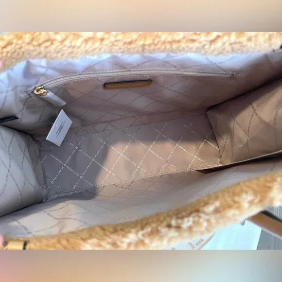 NWT Michael Kors Tote - Picture 3 of 8